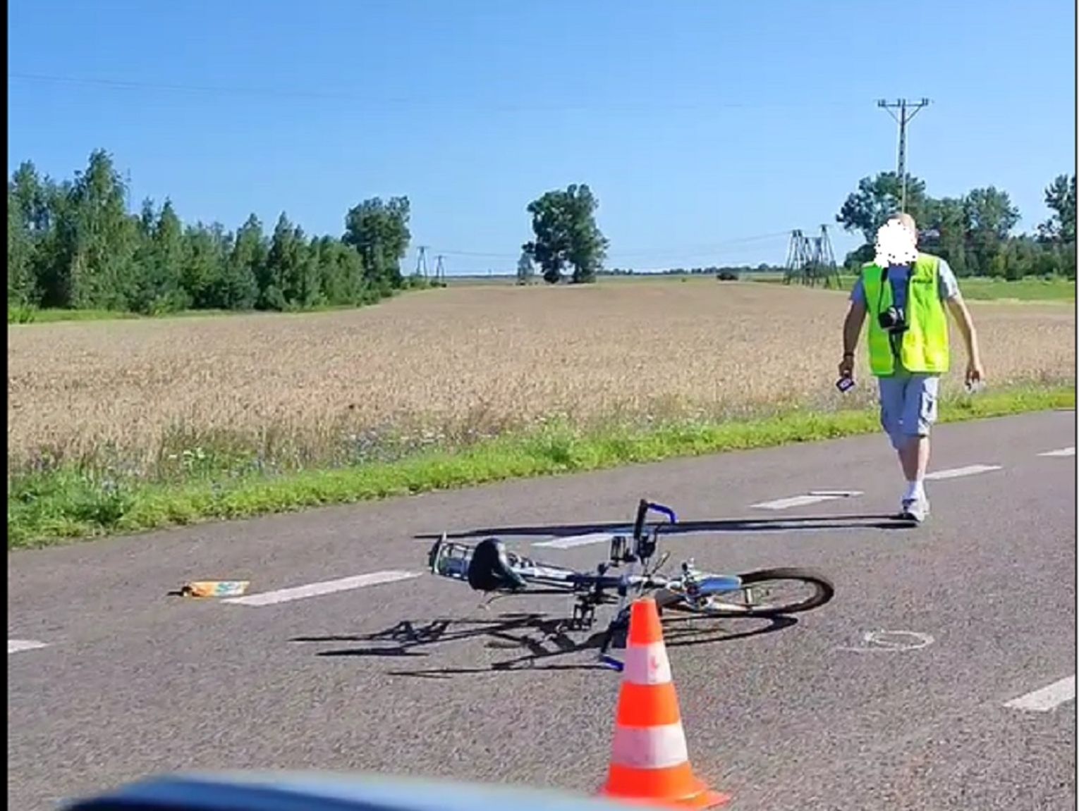 Wypadek na krajowej dwójce Rowerzysta wjechał wprost pod auto