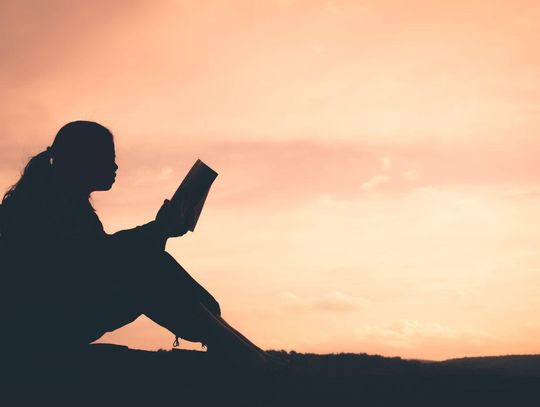 10 książek z Empiku, które idealnie sprawdzą się na prezent