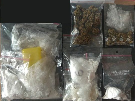 1000 porcji dilerskich narkotyku w mieszkaniu w Białej Podlaskiej