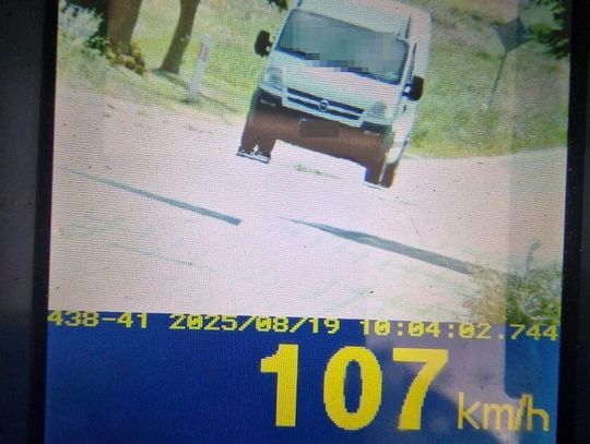 107 km/h „dostarczakiem”. Drogowy recydywista stracił prawo jazdy