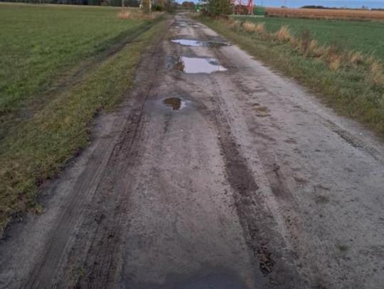 Ambulans nie dojechał do chorej.... bo ugrzązł