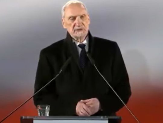 Antoni Macierewicz oskarżony za słowa o agentach