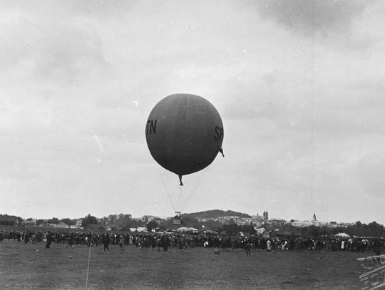 Balon nad Parczewem. Z nieba zapytali: „A jaka to gubernja?”