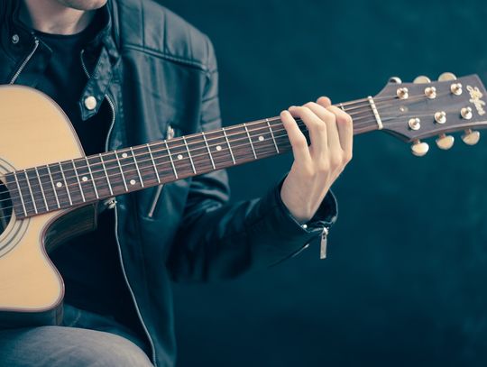 Sławatycze. Będą uczyć grać na gitarze