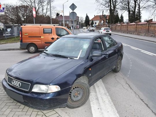 Biała Podlaska: 19-latka weszła wprost pod nadjeżdżające auto