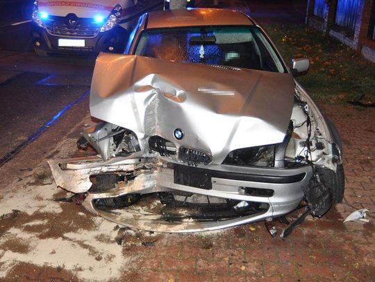 Biała Podlaska. BMW uderzyło w skrzynkę gazową