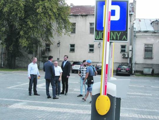 Biała Podlaska: Otwarty parking zmienia organizację ruchu