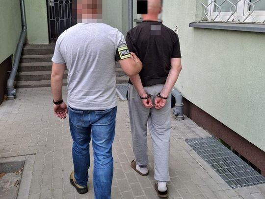 Biała Podlaska. Pobili znajomego i zostawili pod blokiem