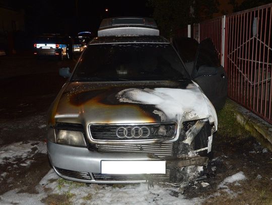 Biała Podlaska: Podpalił samochód partnerki, bo została na imprezie