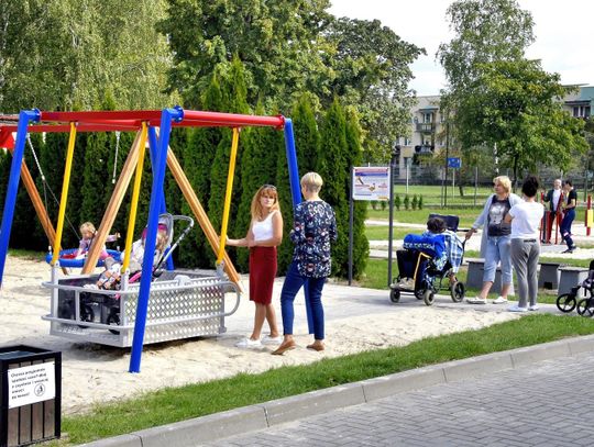 Biała Podlaska: Powstał plac zabaw bez barier
