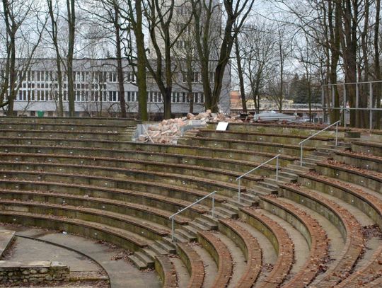 Biała Podlaska: Ruszyły prace budowlane w amfiteatrze