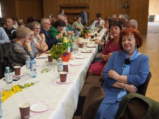 Biała Podlaska. Seniorzy świętowali Dzień Matki [GALERIA ZDJĘĆ i FILM]