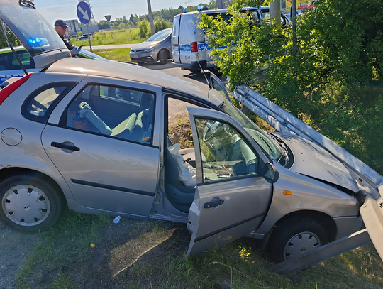 Biała Podlaska, Uciekał Ładą ulicami miasta. Uderzył w barierkę na DK2