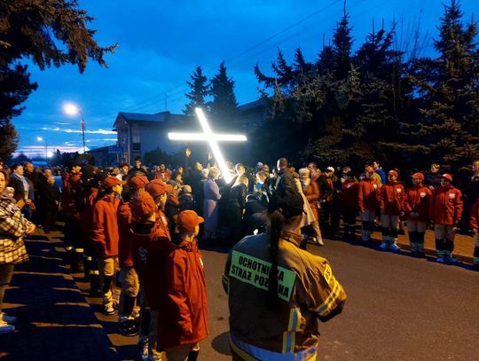 Biała Podlaska. W Niedzielę Palmową odbyła się Droga Krzyżowa
