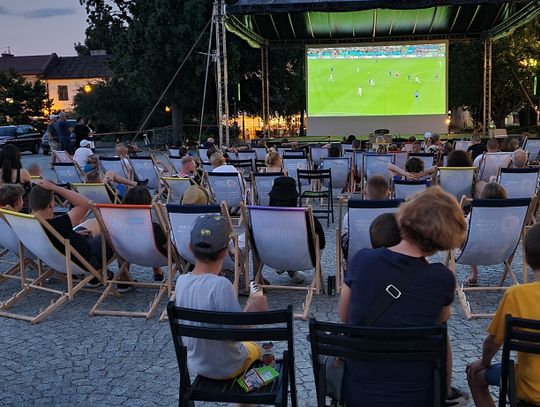 Biała Podlaska: Zapłacili za całe Euro, pokazali tylko finał