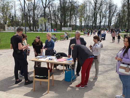 Bialczanie podpisują petycję. Miasto chce puścić tranzyt w Koncertową