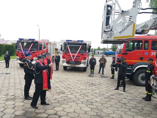 Bialscy strażacy świętują. Były awanse, medale i święcenie wozów