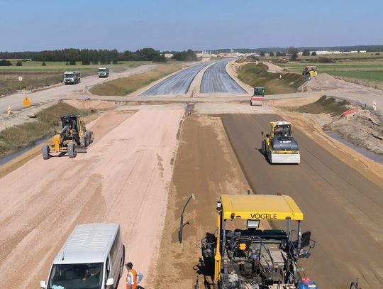 Bug wyzwaniem dla inżynierów. Budowa S19 przekroczyła półmetek