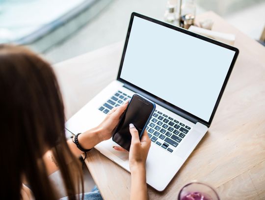 Chciał kupić bilety na koncert. Stracił gotówkę