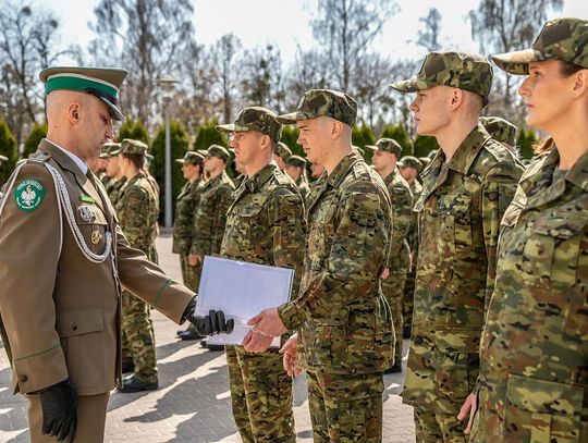 Nowi funkcjonariusze Straży Granicznej ślubowali [ZDJĘCIA, FILM]