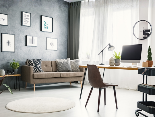 Biała Podlaska wybiera domowe biura – jak praca zdalna zmienia rynek nieruchomości