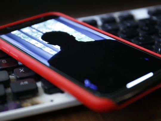 Straciła 19 tysięcy. Oszust dzwonił z numeru prawdziwego banku