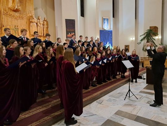 Chór Schola Cantorum Misericordis Christi zaśpiewał w parafii pw. WNMP