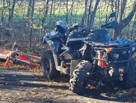 Czołówka na leśnej drodze w Maryninie. Kierowca motocykla w szpitalu