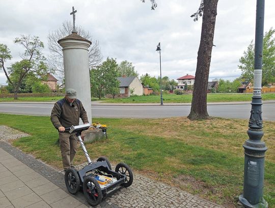 Czy przy parkowym parkanie pogrzebano powstańców?