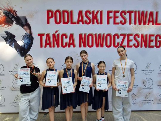 Deszcz medali dla tancerek z Białej Podlaskiej. Zdominowały turniej w Bielsku Podlaskim