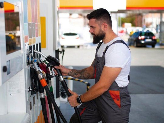 Diesel znów powyżej 8 zł. We wtorek kierowcy zobaczą nowe ceny