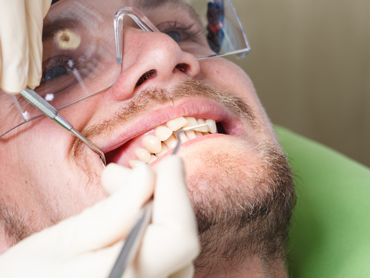 To tam Polacy coraz częściej leczą zęby