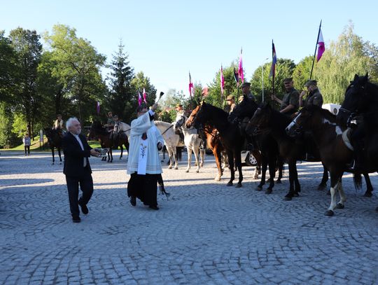 Do Kodnia przybyła XV Podlaska Konna Pielgrzymka [ZDJĘCIA]