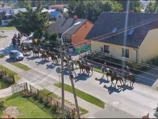 Do Kodnia zmierza XV Podlaska Konna Pielgrzymka [FILM]