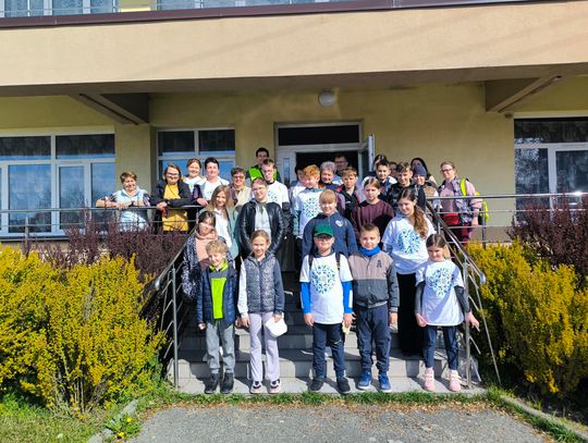 Dubów. Prostownik, siodełko i... reklamówka z pierogami uczestnicy akcji, Dubów