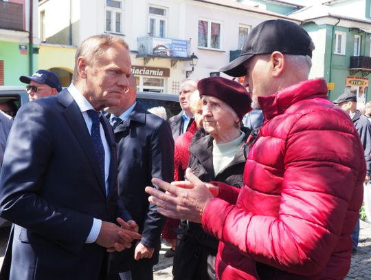 Donald Tusk w Międzyrzecu Podlaskim. Rozmawiał o inflacji… i wnuczkach