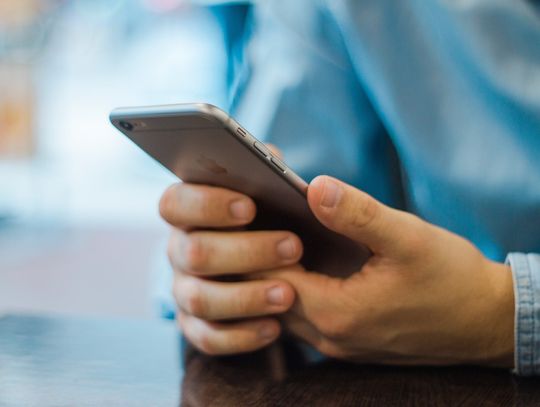 Dostał wiadomość z gorącą prośbą. Stracił głowę [FILM]