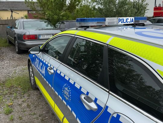Dożywotni zakaz to za mało. Pijany 60-latek rozbił Audi na DK-63