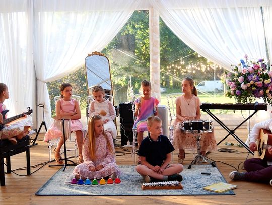 Dwór, muzyka i cztery pokolenia [GALERIA ZDJĘĆ]