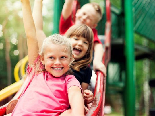 Dzień Dziecka w Łosicach. Bajkowe przygody i sportowe emocje