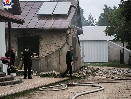 Eksplozja gazu w Wólce Poznańskiej. Trwa walka o życie poparzonego mężczyzny
