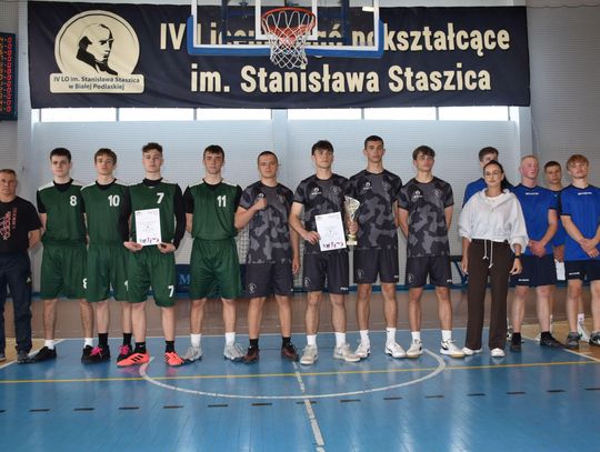 Finał Powiatu Bialskiego w koszykówce 3x3 – ZS CKR Leśna Podlaska i LO Wisznice triumfują w Licealiadzie