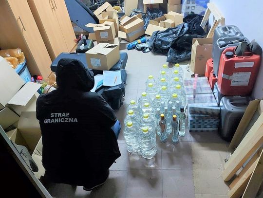 Funkcjonariusze ujawnili nielegalny towar o wartości ponad 230 tys. zł