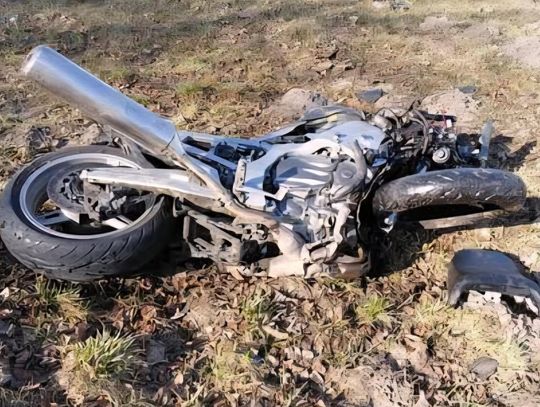Gmina Janów Podlaski. Policja ujawniła wstępne ustalenia przewrócony motocykl