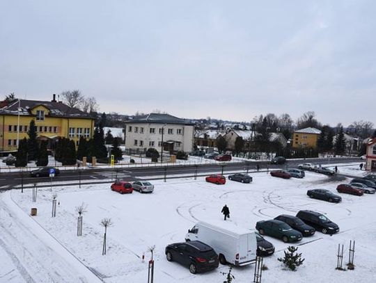 Gmina Kąkolewnica: Targowisko na parkingu? Wójt nie będzie zbierał śmieci