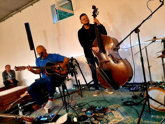 Gmina Kodeń: Kameralny koncert w ośrodku Stajnia i Folwark Kożanówka