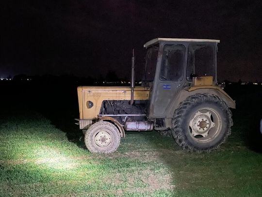 Gmina Olszanka. Pijany traktorzysta próbował rozjechać policjanta