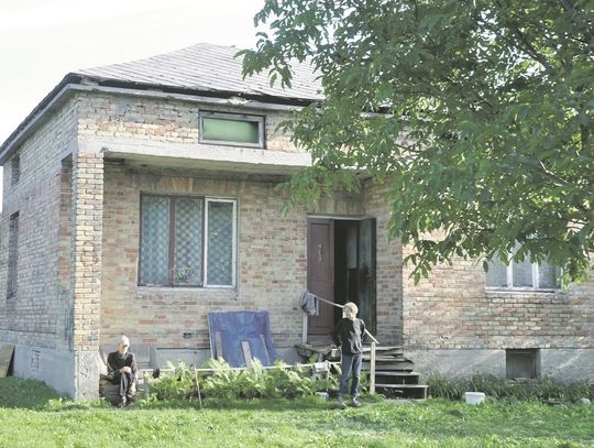 Gmina Piszczac: Żyją w zniszczonym domu, ale czy naprawdę chcą pomocy?