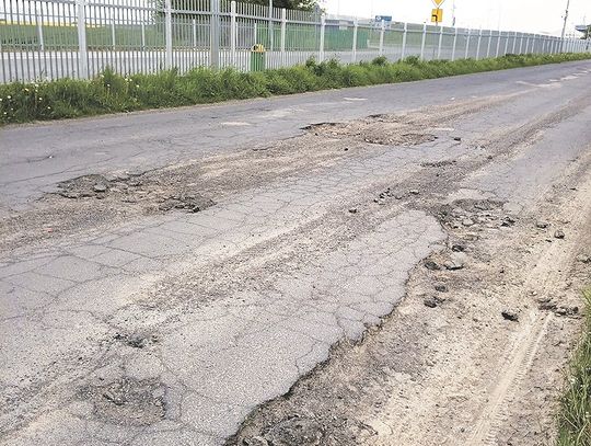 Gmina Terespol: Droga pełna dziur przejdzie wreszcie remont