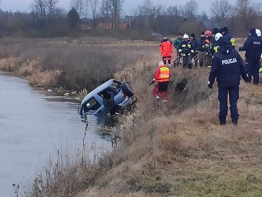 Gmina Terespol: Samochód wpadł do Krzny. Trwają poszukiwania kierowcy